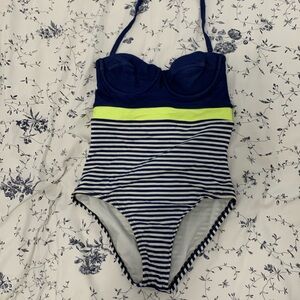 One piece swimsuit